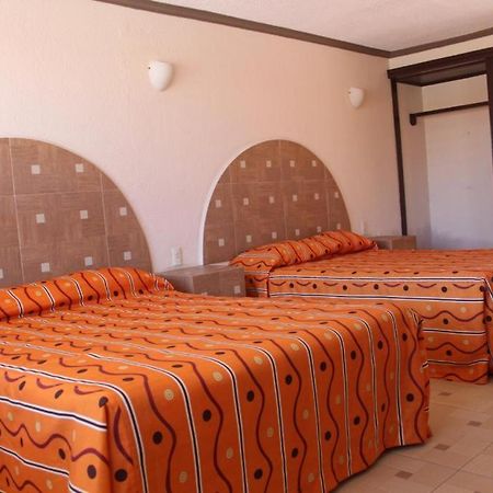 Hotel Plaza Sahagun Ciudad Sahagun Екстериор снимка